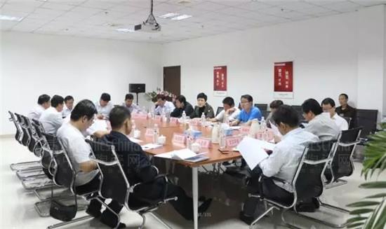 全区总部经济 促进建陶企业转型升级座谈会在中国（淄博）陶瓷总部召开