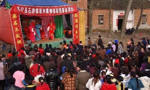 安徽怀宁石牌镇：戏曲小镇
