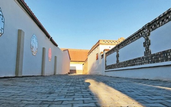 内蒙古一大批各具特色的旅游小城镇正在如火如荼的发展中