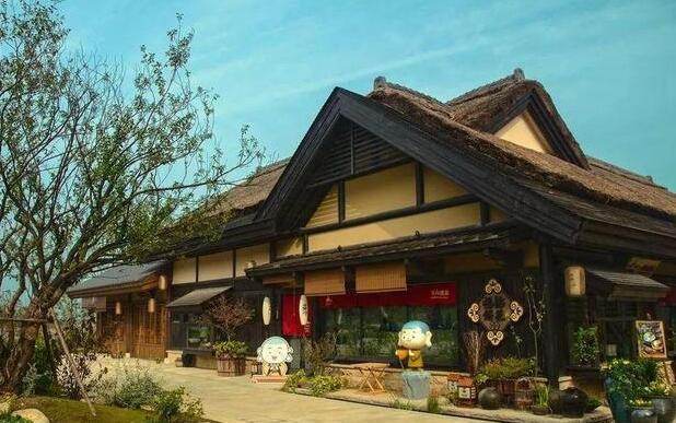 这座从零起步搞旅游和地产的特色小镇，收入破六亿