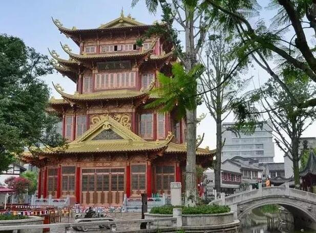 投资110亿的9个小镇破产