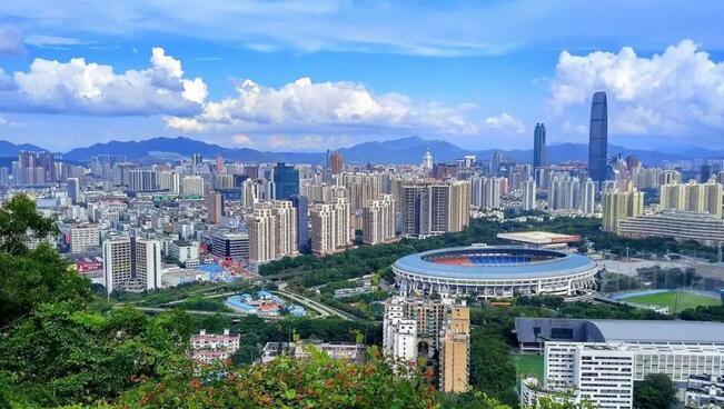 深圳市委六届十次全会对大力发展战略性新兴产业做出了新的决策部署