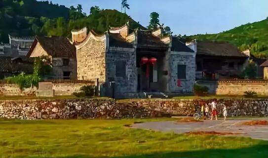 习近平：推动乡村振兴，要规划先行