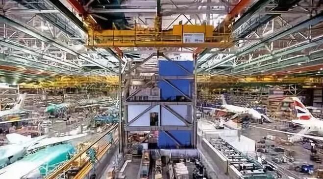 《中国现代化报告2018：产业结构现代化研究》