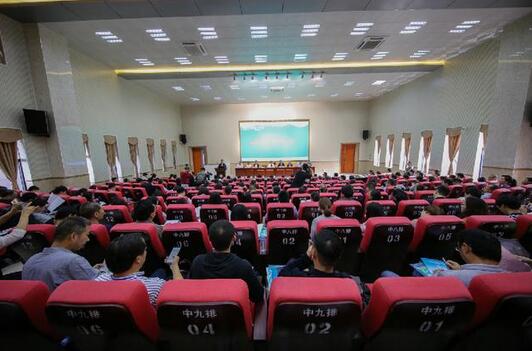中西部地区特色小镇建设与乡村振兴战略理论研讨会在广西钦州举行