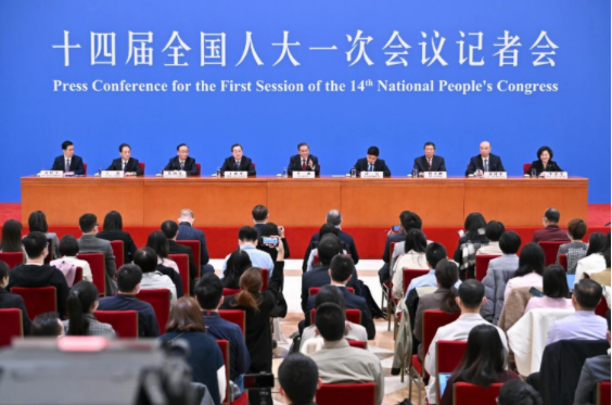 国务院总理李强谈新一届政府施政目标和工作重点 国务院总理李强谈新一届政府施政目标和工作重点