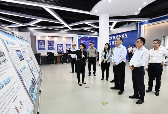 毛伟明听取邵阳市落实“八大行动”和“两重”“两新”送解优专项行动情况汇报 毛伟明听取邵阳市落实“八大行动”和“两重”“两新”送解优专项行动情况汇报