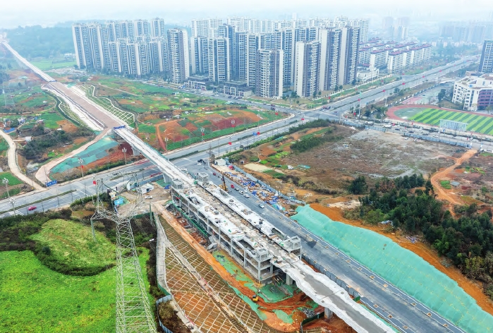 "自审自发"机制下四川地方政府专项债改革的效能跃迁路径 "自审自发"机制下四川地方政府专项债改革的效能跃迁路径