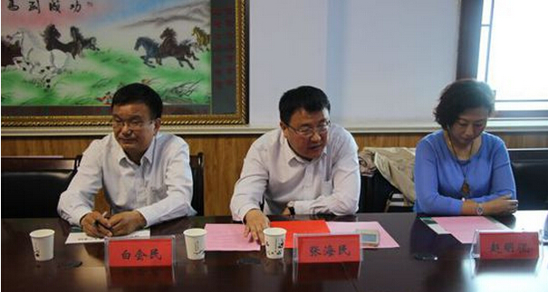 河南三建建设集团有限公司的领导出席签约仪式