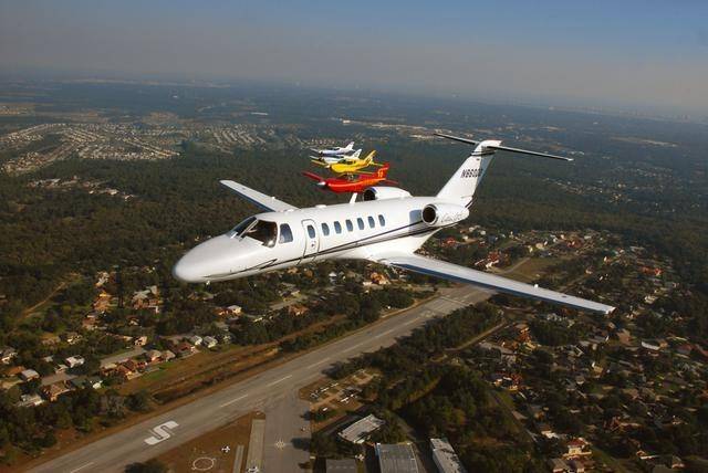 全球著名的住宅型航空小镇-斯普鲁斯（spruce creek）航空小镇