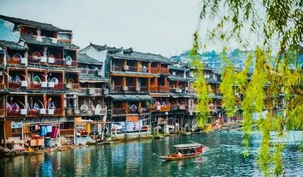 乡村振兴：不同类型特色小镇打造重点有何不同？
