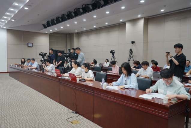 安徽省政府召开全省新能源和节能环保产业新闻发布会 安徽省政府召开全省新能源和节能环保产业新闻发布会